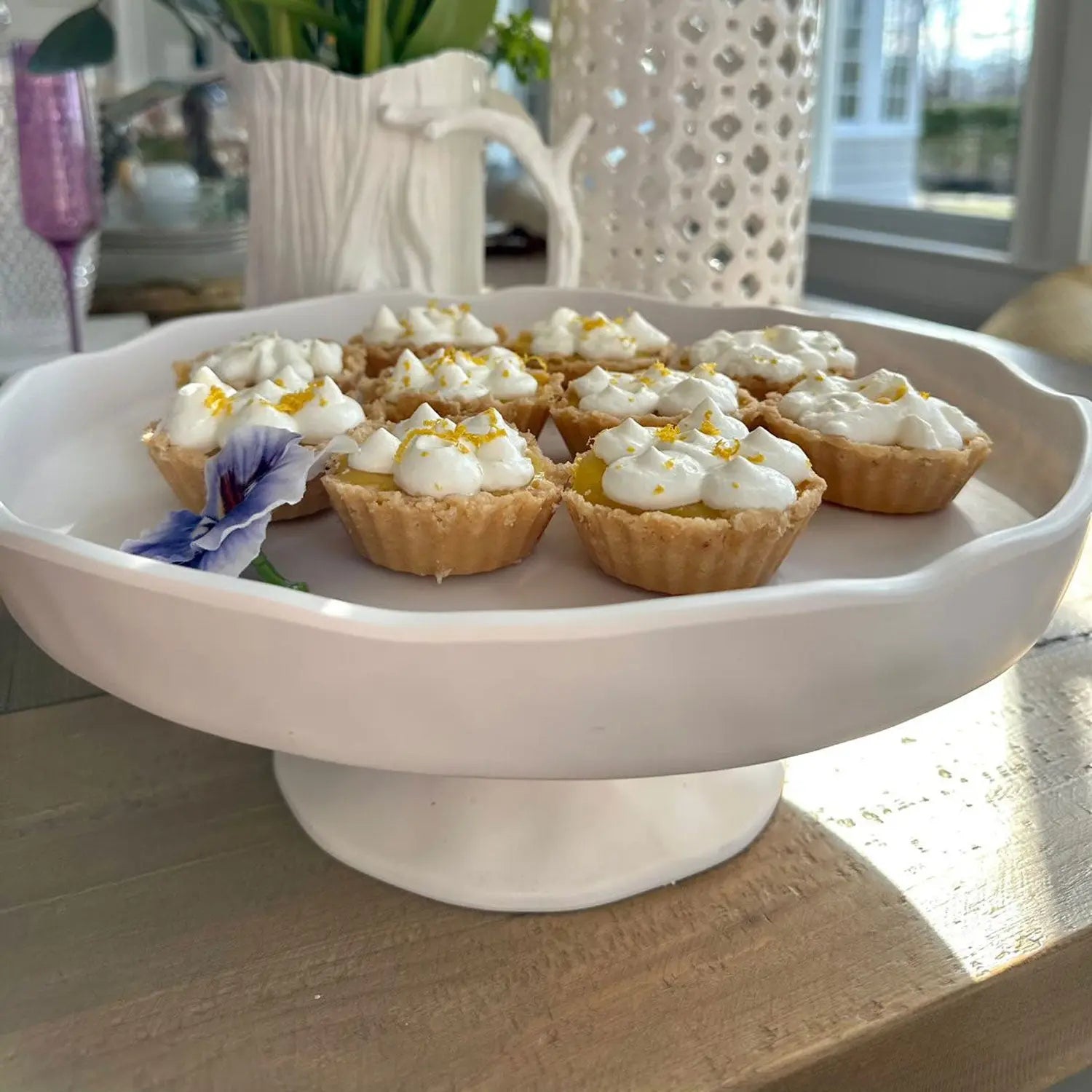 Vida Nube Pedestal Cake Plate Beatriz Ball