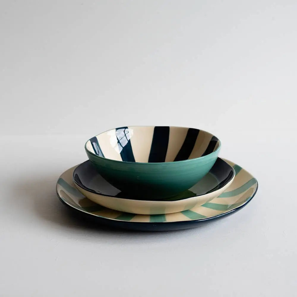 Supper Plate in Candy Stripe: Tundra Musango