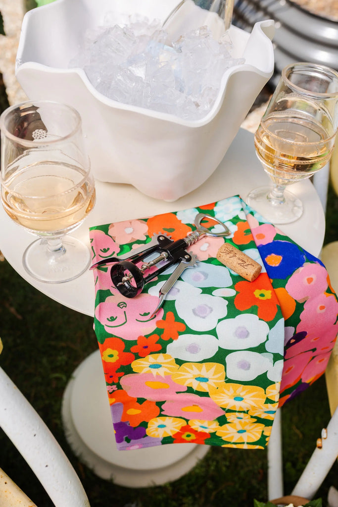 Unique Outdoor Entertaining Gifts for the Season