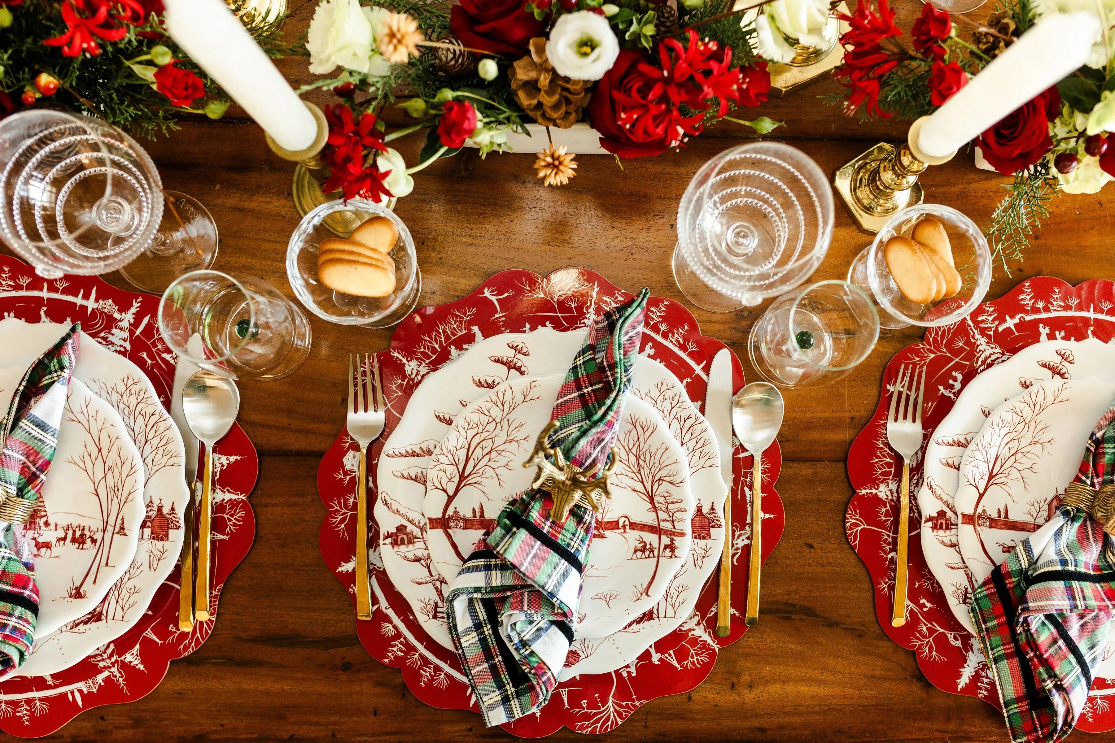 Classic-Christmas Home for Entertaining