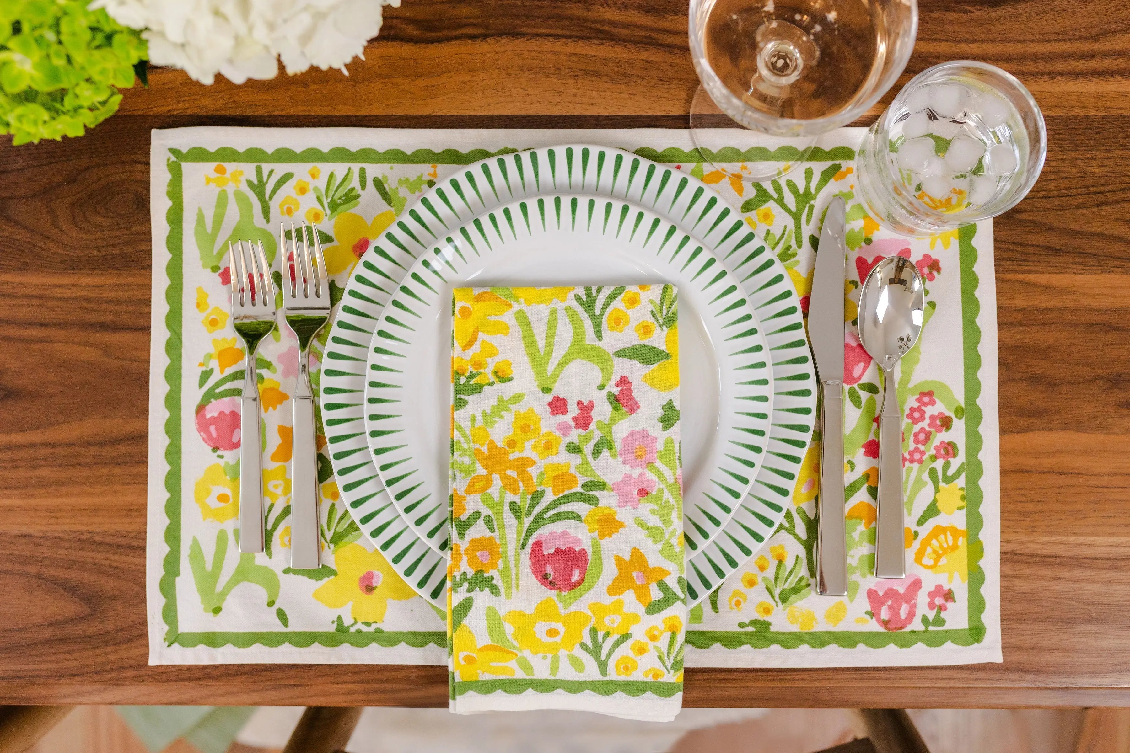 Spring-Florals Home for Entertaining