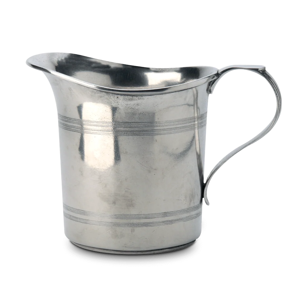Straight Pitcher