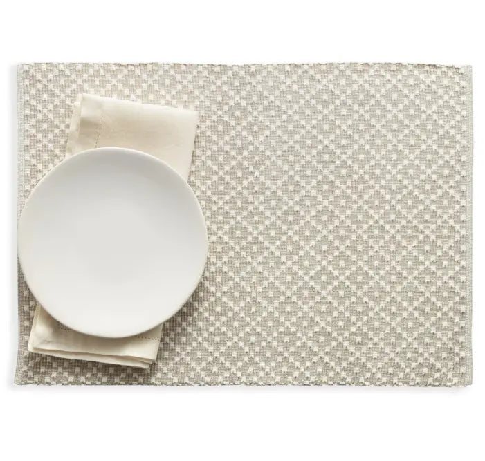 Mainsail Napkins in Platinum Annie Selke