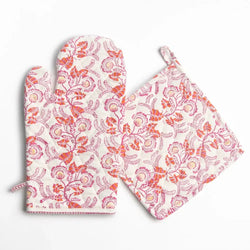 Gardenia Vine Berry Oven Mitt Set Pomegranate
