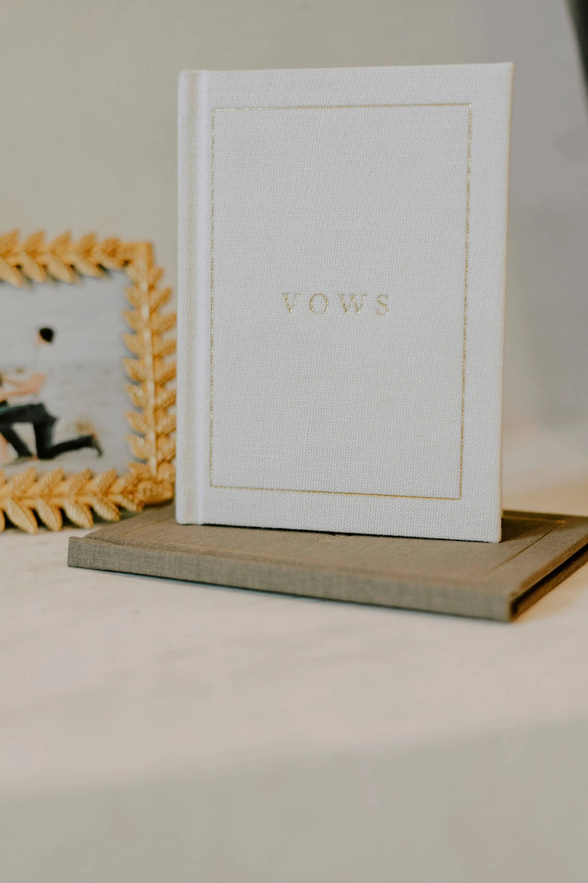 Wedding Vow Books - Wedding Keepsake Book w/Gold Foil Linen: Off-White Duncan & Stone Paper Co.