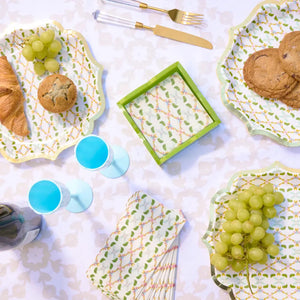 Dogwood Scalloped Dinner Paper Plates Laura Park